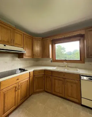 Charming ranch home conveniently family house