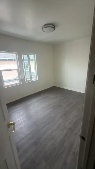 Rento cuarto para uno o Dos personas