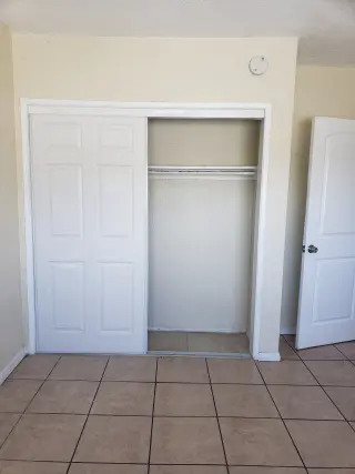 1 bedroom, parking