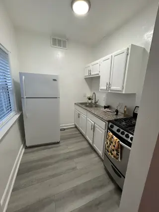 ¡Estudio Económico en Pico Union – Disponible Ahora! $1295 y 2 meses gratis