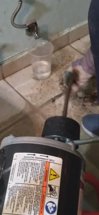 Destapes y plomeria 24horas