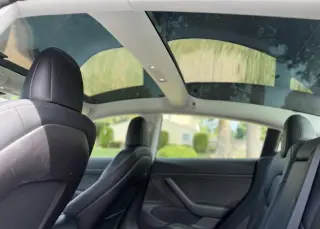2019 Tesla Model 3 • Long Range Sedan 4D