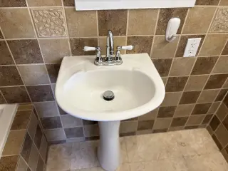 Hermoso Estudio Renovado con Entrada Privada y Vista a la Ciudad