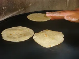 Tacos con tortillas hechas a mano