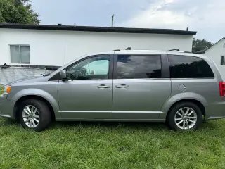 🚘 Dodge Grand Caravan 2020/ Título limpio 🧾