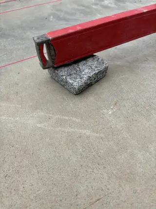 Trabajos de piedra: muros de retención, paredes y driveways decorados al gusto.