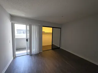 Habitación grande, con closet grande