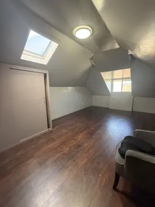 Cuarto amplio, Entrada Propia, Los Angeles, $800