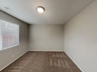 🏡 Beautiful 3-Bedroom Home for Rent!