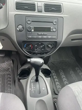 2005 Ford Focus sedan