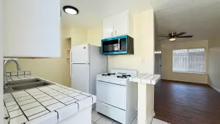 1 Recámara / 1 Baño – Unidad Independiente y Renovada
