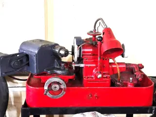 Taller de Rectificado De  Motores casi Completo