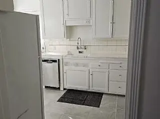Nice Home and neighborhood in West Los Angeles