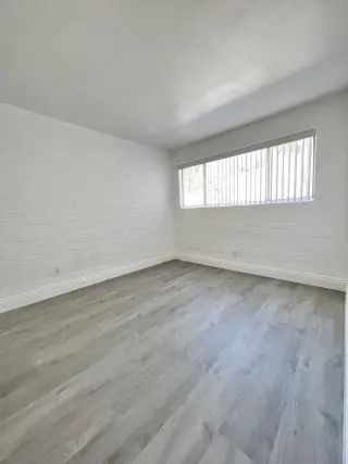 Affordable - Penthouse 1 Bed + 1 Bath with Stunning Hollywood Views!