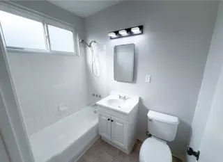 BUENA PARK CA Un dormitorio con estacionamiento