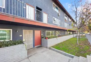 Michigan Heights Apartments - 2202-2208 Michigan Ave Los Angeles, CA 90033