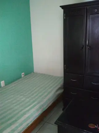 Se renta habitación amueblada