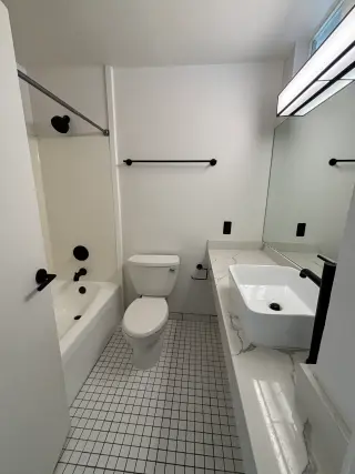 STUDIOS STARTING AT $1,575 IN DTLA - Summer Special