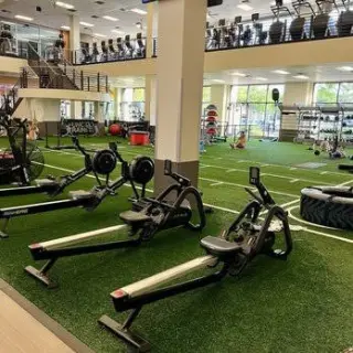**URGENTE** SE BUSCA HOMBRE PARA LIMPIEZA PARA GIMNASIO