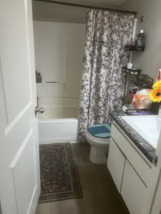 Rento habitacion con baño privado en una zona residencial muy tranquila