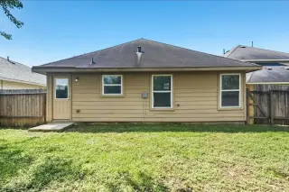 Beautiful 4-Bedroom Home for Rent – 2 Bathrooms