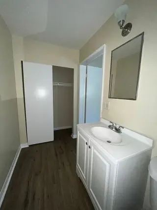 2 BEDROOM FOR LEASE