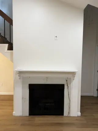 Townhouse 2 bed/ 2.5 bath