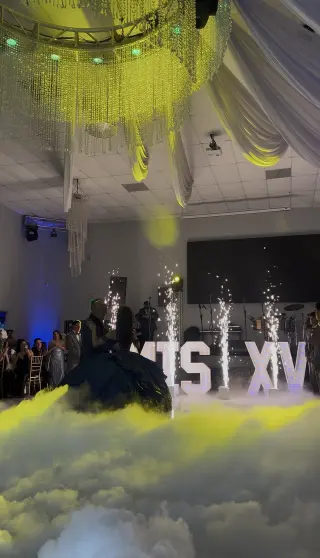 Super Especiales de fin de año salones de fiestas 100 -300 personas