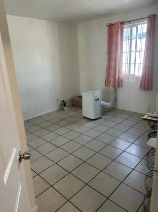 Habitación Espaciosa en Renta con Espacio de Closet