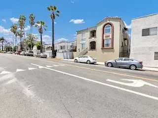 A BEAUTIFUL 1 BED 1 BATHROOM AVAILABLE FOR IMMEDIATE MOVE IN