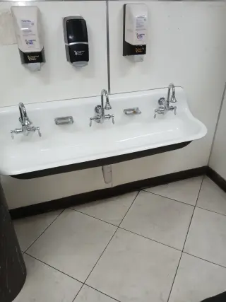 Ofrezco mis servicios de limpieza 100% confiable.