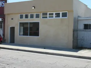Edificio Comercial -El dueño puede llevar el financiamiento - Precio de $629,000