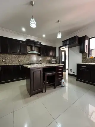 Casa en Condominio en Venta en Zona 16, Ciudad de Guatemala