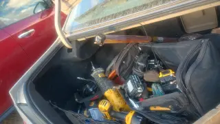 Busco trabajo de ayudante de electricista