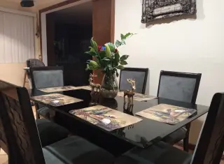 Cuarto con baño privado de renta