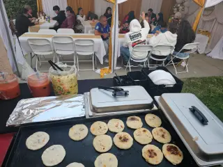 Pupusas ilimitadas de Maiz o Arroz