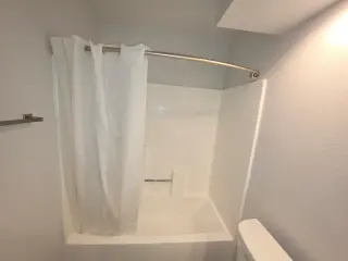 Habitación grande, con closet grande