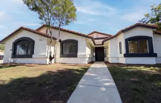Spacious Home Lancaster CA