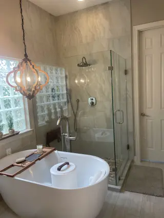 GM Showerdoor