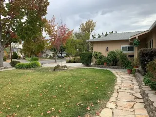 CHARMING SINGLE FAMILY HOUSE FOR RENT