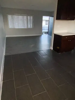 $2500 Inglewood – Apt de 2 Bdrm