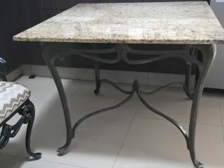 Conjunto de Mesa de Comedor con 4 Sillas Elegantes