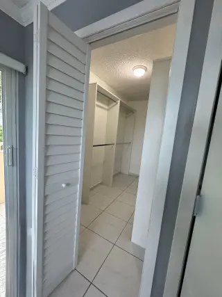Renta habitación con bańo