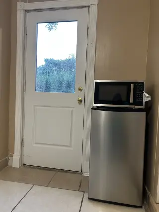 $750=AMPLIO CUARTO CON BAÑO INDEPENDIENTES DE CENTRICA CASA CERCA DE TODO