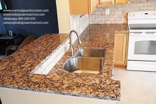 GRANITO GIALLO FIORITO, para tableros de cocina, baños, pisos, paredes