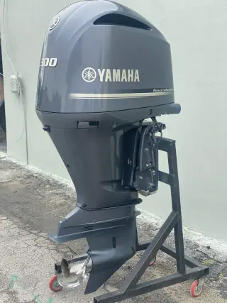 For Sale Yamaha Four Stroke 300HP Outboard Engine
