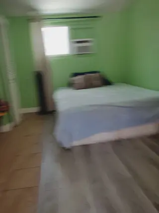 🏡 Cuarto con Baño Privado en Renta – Winnetka, CA