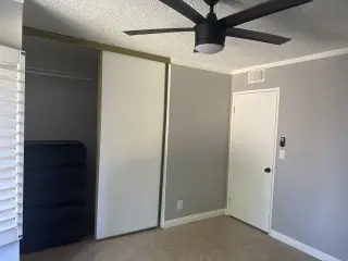 Habitación Espaciosa en Alquiler en Vecindario Tranquilo