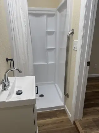 Room for rent private entrance with private bathroom