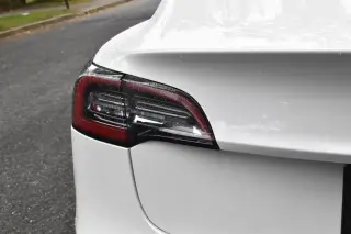 Tesla Model 3 2023 4dr Sedan